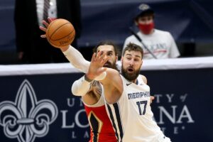 Se mueve la coctelera y New Orleans Pelicans y Memphis Grizzlies realizan movimiento que incluyen dos jugadores y picks del draft.