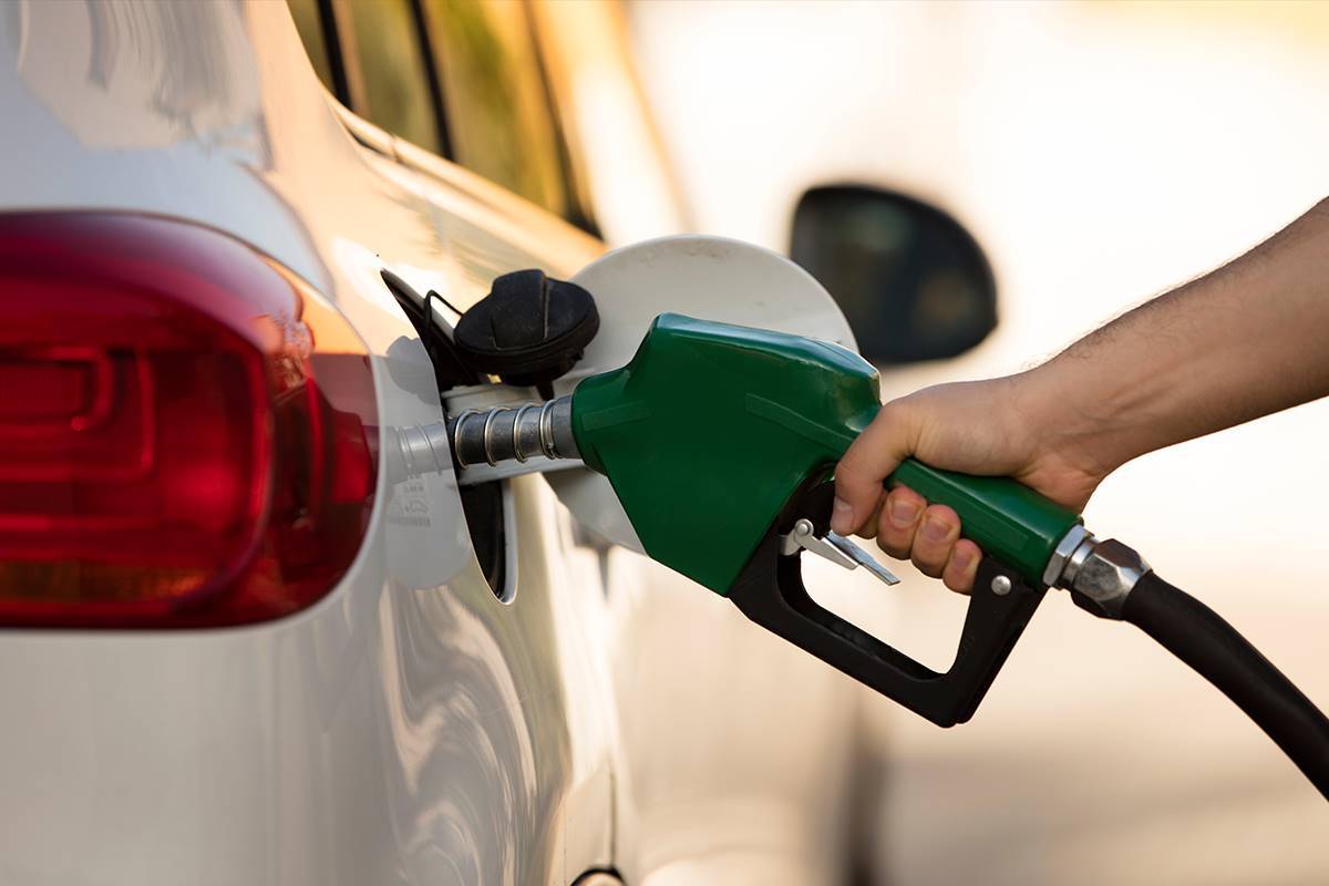 Congelan el precio de todos los combustibles