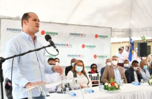 Promese/Cal inaugura en Azua cuatro farmacias del pueblo