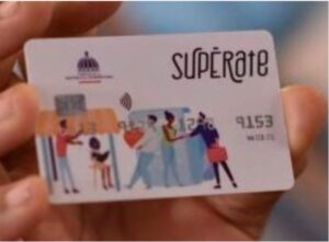1,122 familias vulnerables de Pedernales reciben la tarjeta de Supérate