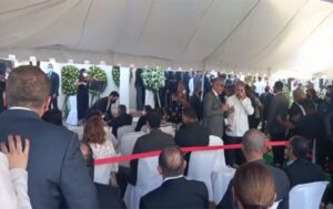 Dan último adiós a la madre de Leonel Fernández 