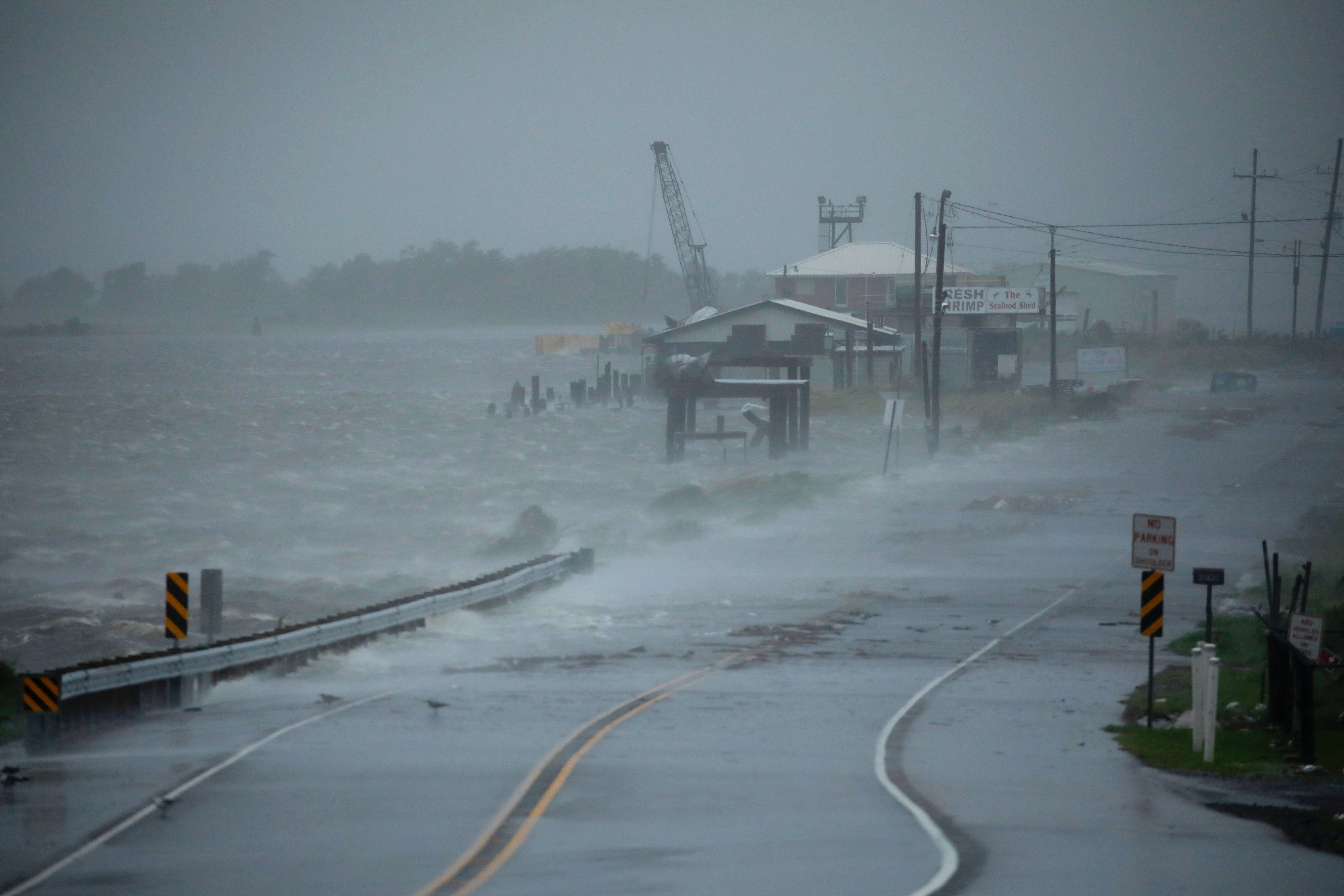 Tormenta tropical Ida mantiene peligro y amenazas de marejada
