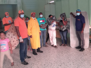 Lluvias obligan a desplazar a más de 70 personas en San Juan