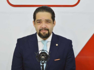 Economista califica primer año de Abinader como “sumamente cuestionable”