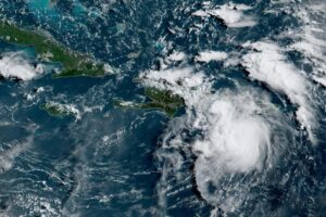 Fred va lentamente hacia la Florida