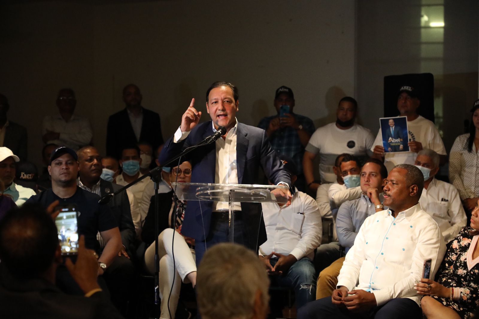Abel Martínez reafirma su compromiso con los dominicanos en el exterior