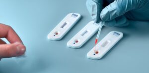 Coronavirus: Salud Pública reporta 879 nuevos casos