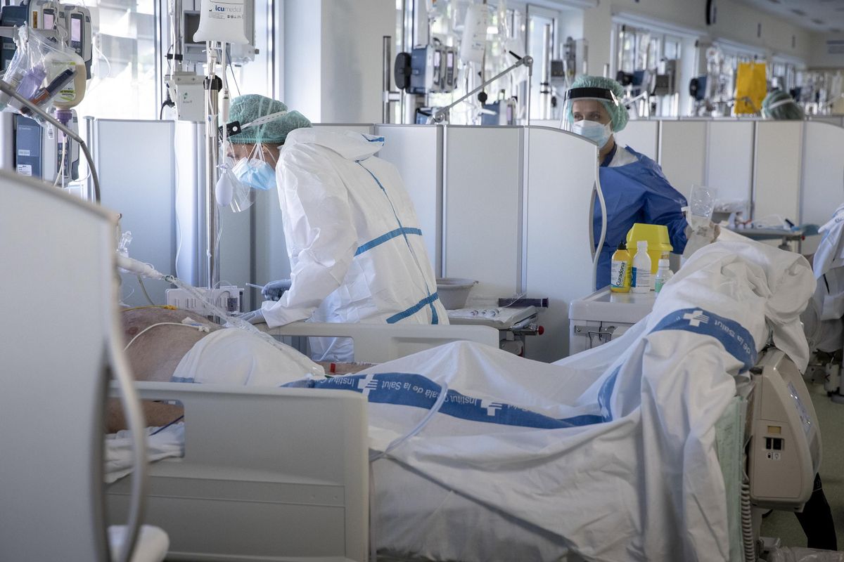 OMS inicia ensayos con tres nuevos posibles tratamientos contra COVID-19