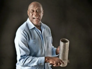 Someten resolución para crear museo del merengue dominicano Johnny Ventura