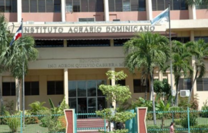 El presidente Luis Abinader designó este viernes mediante decreto a Francisco Guillermo García García como nuevo director del Instituto Agrario Dominicano 