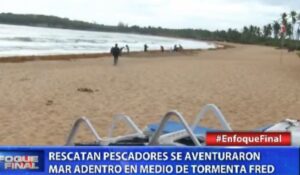 Rescatan pescadores se aventuraron mar adentro en medio de tormenta Fred