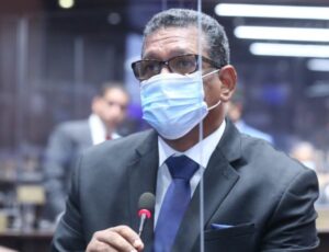  
Legisladores se tornan preocupados por préstamos aprobados en primer año de Gobierno de Abinader
