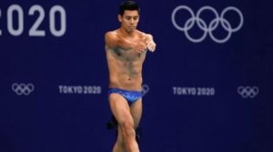 Clavadista Jonathan Ruvalcaba clasifica a semis en el lugar número 18