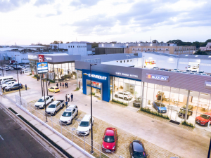 Crean 335 empleos con nueva sucursal de Santo Domingo Motors 