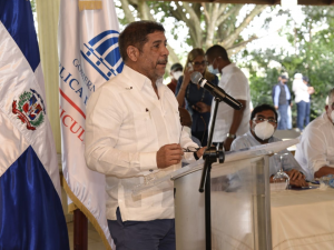 Agricultura iniciará construcción de caminos vecinales en Monte Plata