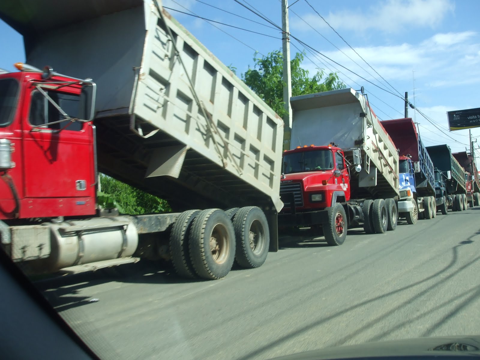 48 horas de prisión a camioneros que circulen sin lona protectora