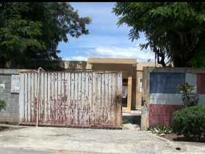 Malas condiciones de planteles impide el retorno a clases en Azua 