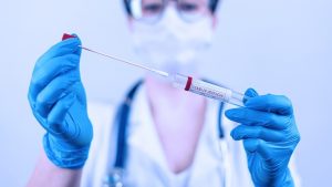 Reporta 870 nuevos casos de COVID-19; sube ocupación hospitalaria