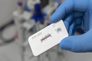 Coronavirus: Salud Pública reporta 973 nuevos casos