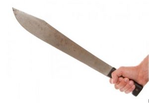 Hombre hiere a machetazos a su hermano por un plato de comida 