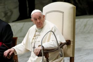 El papa dice que ni se le pasó por la cabeza renunciar al pontificado