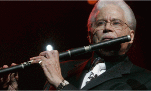 Aprueban ley designa el nombre de Johnny Pacheco en Gran Teatro del Cibao