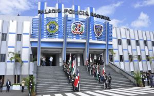 Denuncian coronel de la Policía golpea joven en los Frailes Segundo