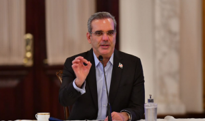 Abinader reitera desvinculación de negocios familiares desde agosto 2020