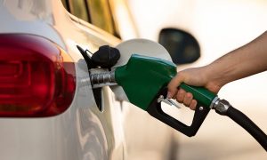  Gobierno mantiene sin variación los precios de los combustibles