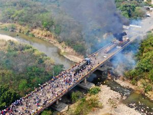 Venezuela reabre frontera con Colombia tras años de cierre