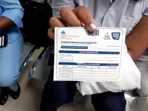 Centros vacunación continúan con aumento de personas ante restricciones de Salud Pública 