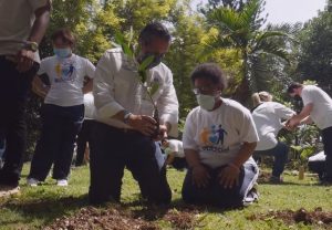 El Ministerio de Medio Ambiente y Recursos Naturales en conmemoración del “Mes de la Reforestación”, fue realizada una jornada de plantación de árboles