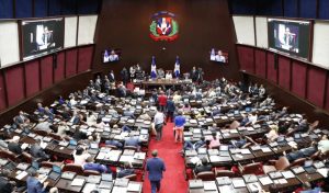 Oposición critica propuesta desarmar Haití; oficialistas respaldan