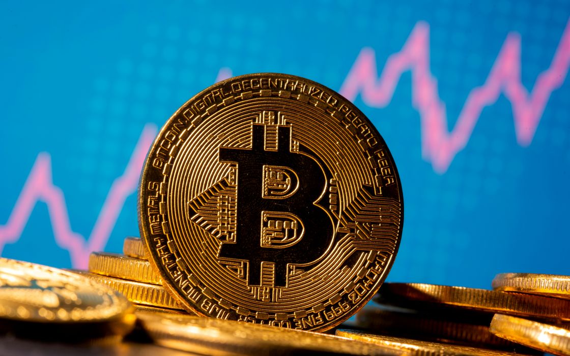 El Salvador compra más bitcoins tras fuerte caída en su precio