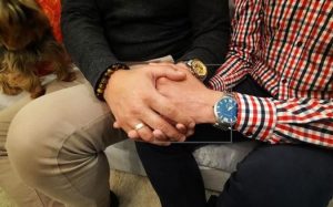 Andrés e Ignacio, pareja que halló manera legal para unirse en Bolivia