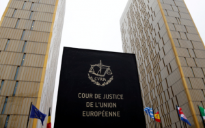 Polonia deberá pagar la millonaria suma hasta que elimine una serie de controvertidos cambios en su sistema judicial.