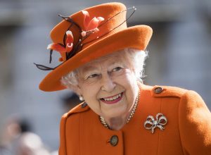 Isabel II rechaza premio 