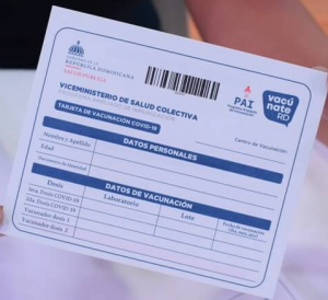 Apoyan medida de presentar tarjeta vacunación en espacios públicos
