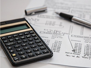 Economistas difieren sobre pertinencia reforma fiscal este año