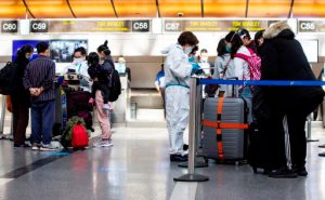 Estados Unidos anunció las directrices que marcarán su apertura de fronteras aéreas a viajeros vacunados contra el coronavirus a partir del 8 de noviembre