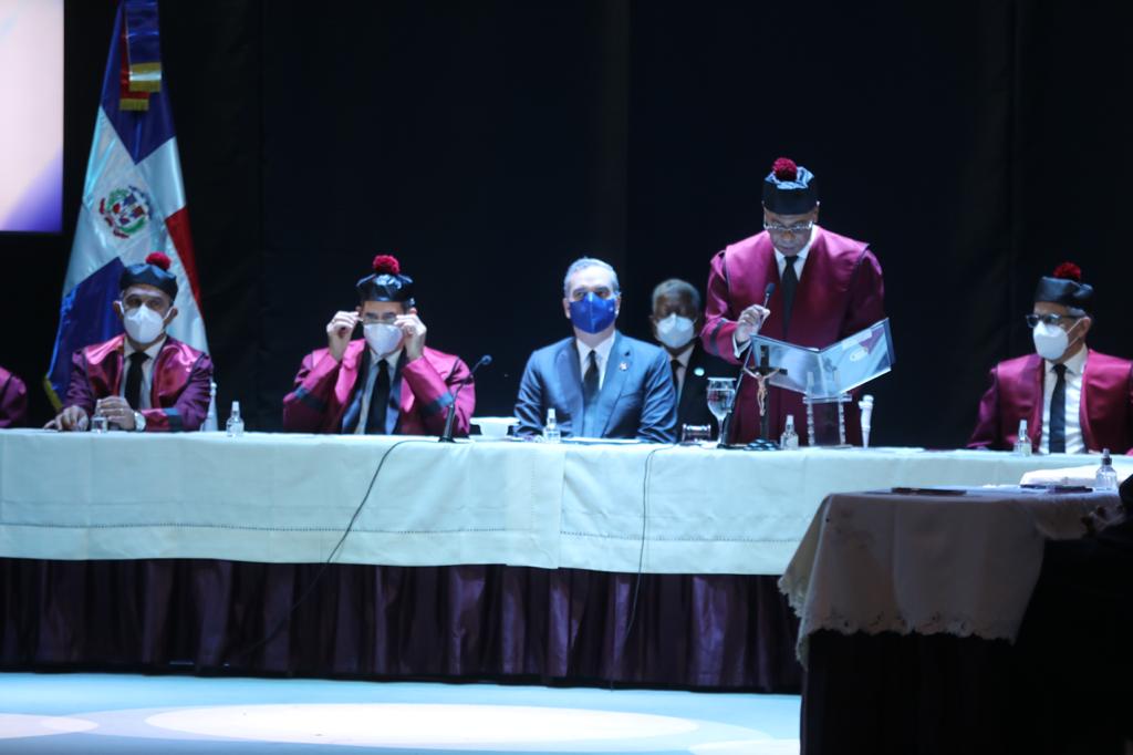 Abinader participa en audiencia por el 177 aniversario de la Constitución