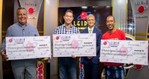 LEIDSA entrega 40 millones a tres nuevos ganadores del loto