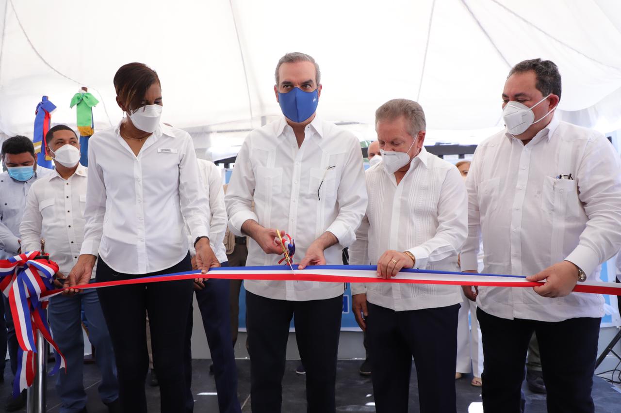 Presidente Abinader anuncia construcción 3 centros de traumas