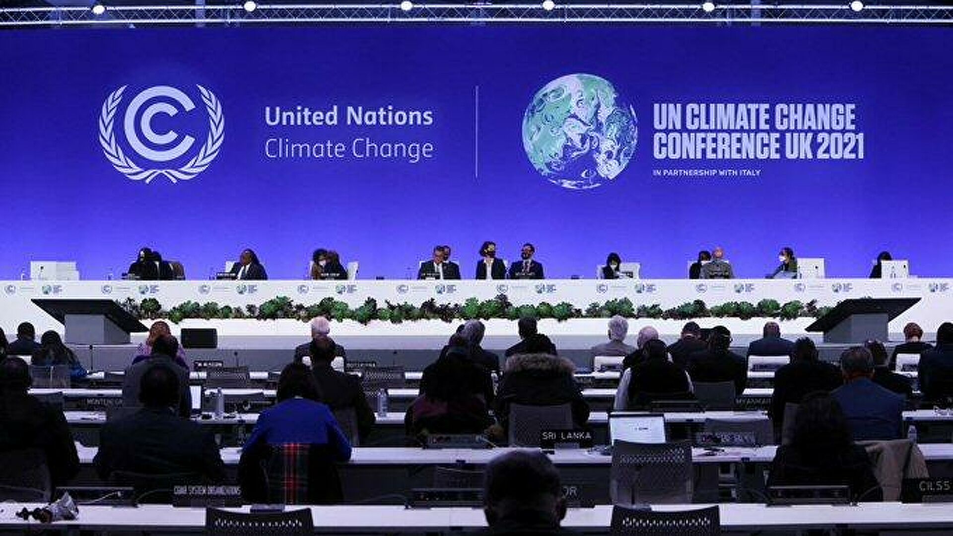 Celebridades se unen para presionar a líderes reunidos en COP26