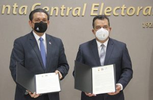 JCE y Salud Pública firman acuerdo para mejorar servicios ciudadanos