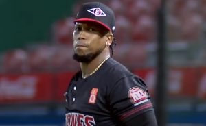 Pedro Strop, relevista de los Leones del Escogido, luego de evitar el regreso de los Toros y llevarse el salvamento del jugo de este miércoles 3 de noviembre.