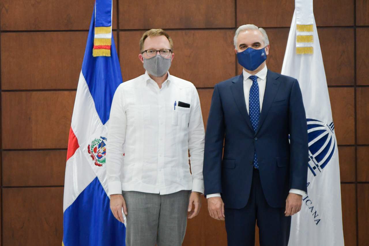 Ministro de Trabajo y Embajada EE.UU. dialogan sobre cooperación