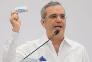 Presidente Abinader anuncia bono navideño para 1.7 millones de personas