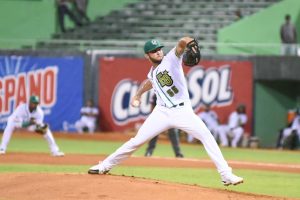 Kutter Crawoford al momento que trabaja en su apertura del miércoles 3 de noviembre frente a las Águilas en San Pedro de Macorís en duelo de la temporada 2021-2022 de la Liga Dominicana de Béisbol LIDOM