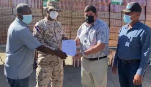 CESFronT entrega a DGA 4,600,000 unidades de cigarrillos 